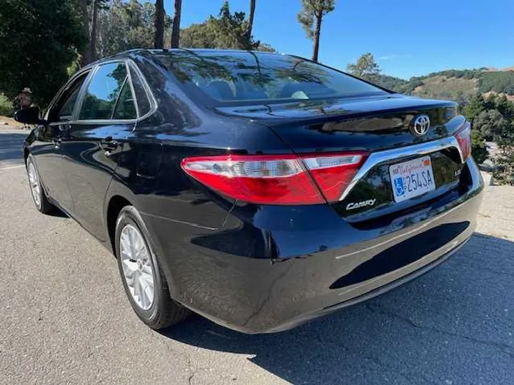 BLACK, 2017 TOYOTA CAMRY Image 3