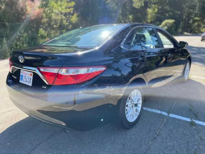 BLACK, 2017 TOYOTA CAMRY Image 4