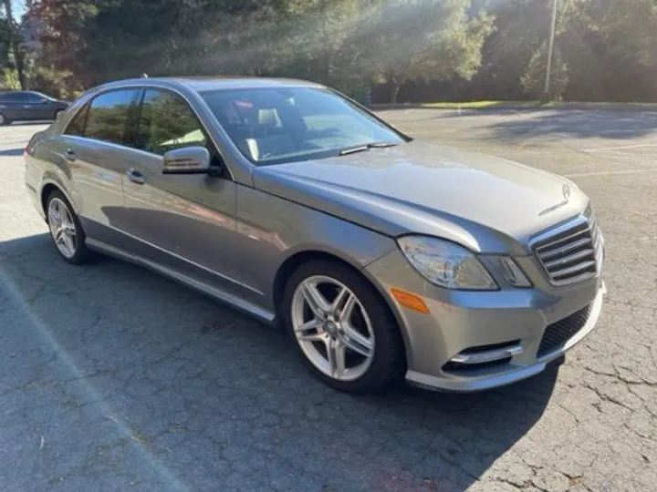 GRAY, 2012 MERCEDES-BENZ E-CLASS Image 4