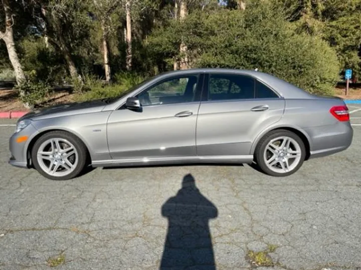 GRAY, 2012 MERCEDES-BENZ E-CLASS Image 2