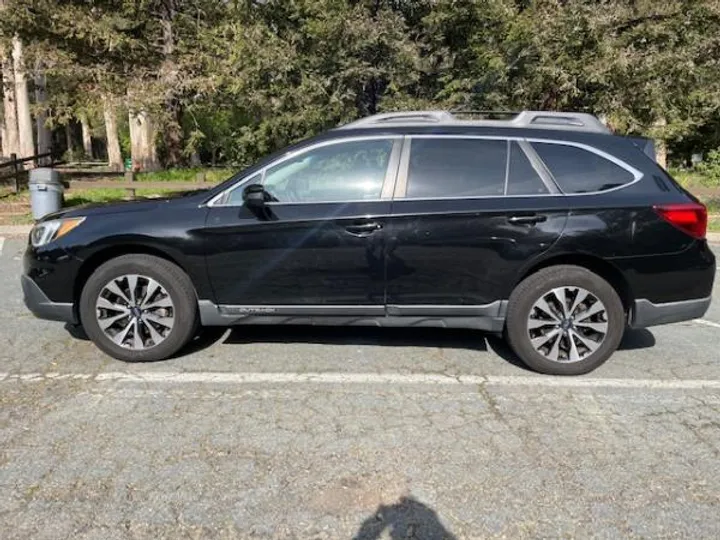 BLACK, 2016 SUBARU OUTBACK Image 2