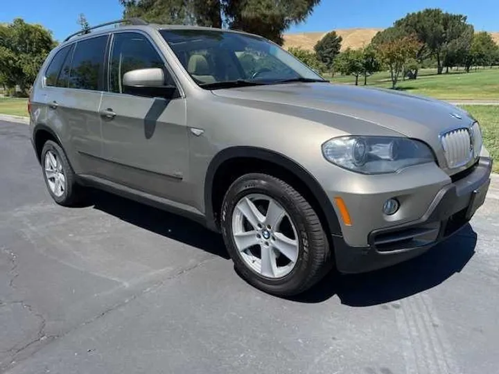 CHAMPAGNE, 2007 BMW X5 Image 1