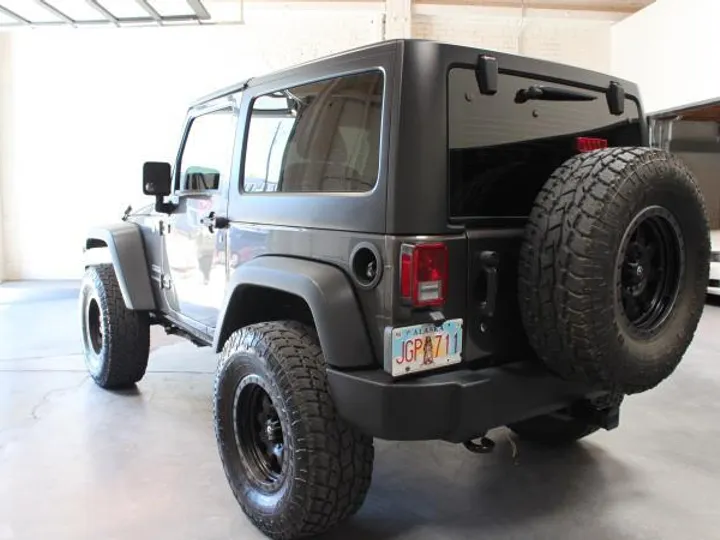 GRAY, 2017 JEEP WRANGLER Image 3