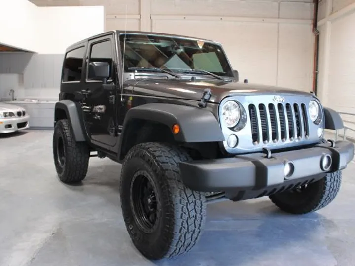 GRAY, 2017 JEEP WRANGLER Image 7