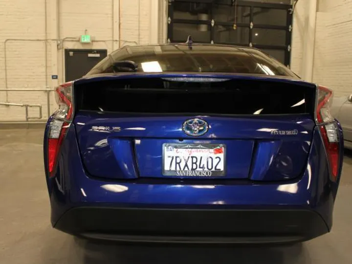 BLUE, 2016 TOYOTA PRIUS Image 6