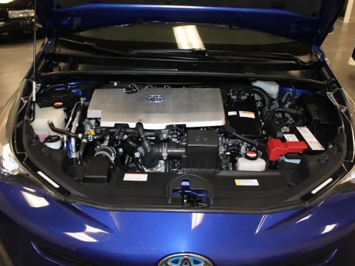 BLUE, 2016 TOYOTA PRIUS Image 10