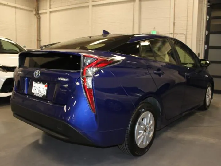 BLUE, 2016 TOYOTA PRIUS Image 3