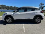 WHITE, 2021 NISSAN KICKS Thumnail Image 2