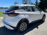 WHITE, 2021 NISSAN KICKS Thumnail Image 6