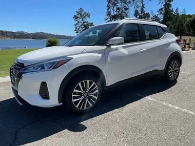 WHITE, 2021 NISSAN KICKS Image 