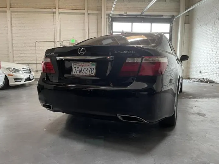 BLACK, 2007 LEXUS LS 460 Image 7