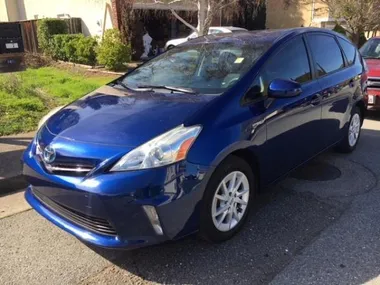 BLUE, 2012 TOYOTA PRIUS V Image 