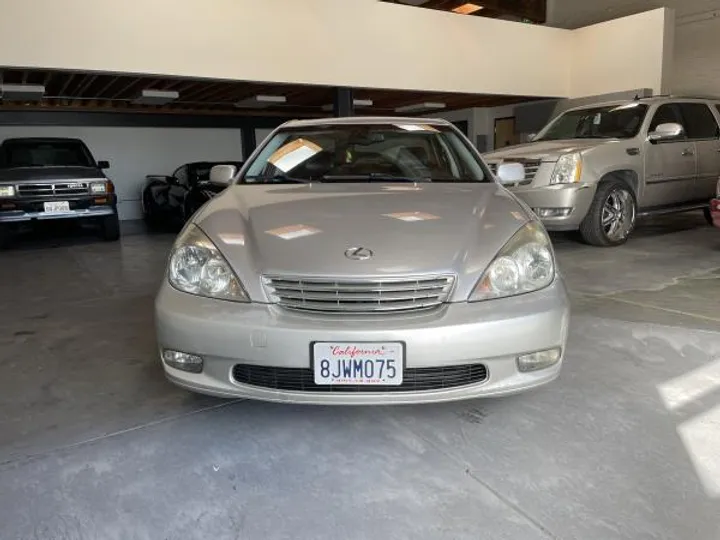 SILVER, 2005 LEXUS ES 300 Image 3