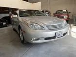 SILVER, 2005 LEXUS ES 300 Thumnail Image 4