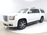 White Frost Tricoat, 2016 GMC YUKON XL Thumnail Image 3