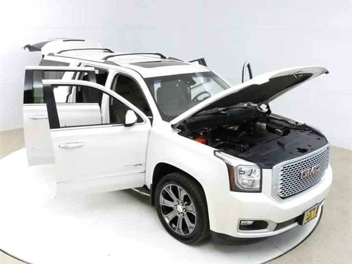 White Frost Tricoat, 2016 GMC YUKON XL Image 17