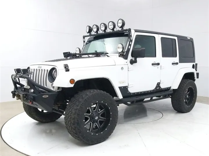 Bright White Clearcoat, 2014 JEEP WRANGLER Image 3