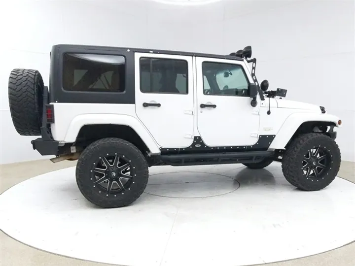 Bright White Clearcoat, 2014 JEEP WRANGLER Image 8