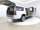 Crystal White Tricoat, 2017 CADILLAC ESCALADE ESV Thumnail Image 12