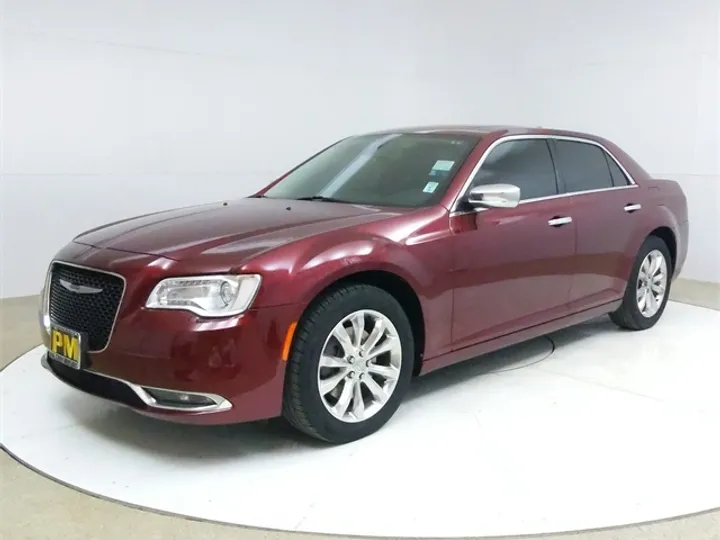 Velvet Red Pearlcoat, 2019 CHRYSLER 300 Image 3