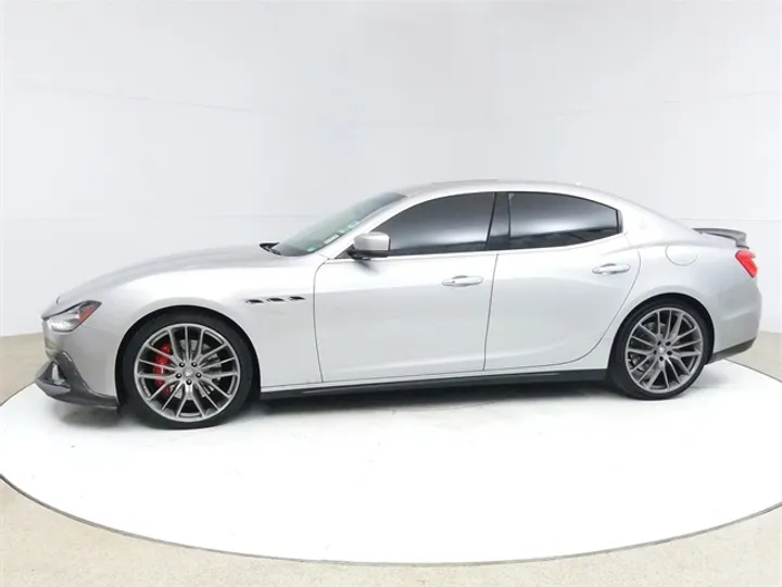 Bianco Alpi Pearlescent, 2015 MASERATI GHIBLI Image 4