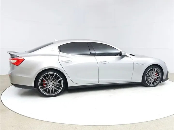 Bianco Alpi Pearlescent, 2015 MASERATI GHIBLI Image 8