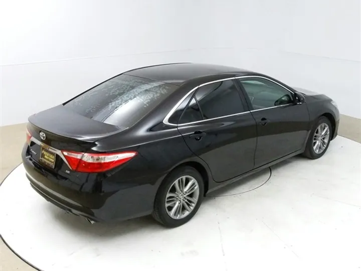 Midnight Black Metallic, 2016 TOYOTA CAMRY Image 16