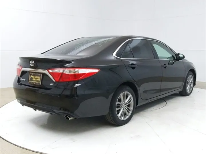 Midnight Black Metallic, 2016 TOYOTA CAMRY Image 7