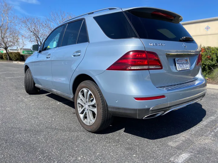 SILVER, 2016 MERCEDES-BENZ GLE Image 18