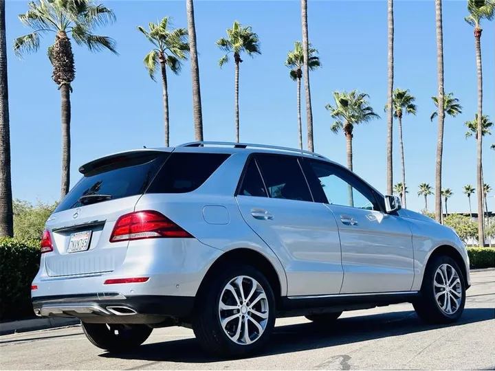 SILVER, 2016 MERCEDES-BENZ GLE Image 3