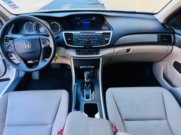 WHITE, 2015 HONDA ACCORD Image 15