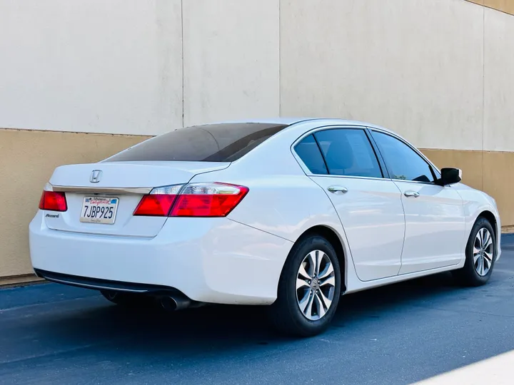 WHITE, 2015 HONDA ACCORD Image 27