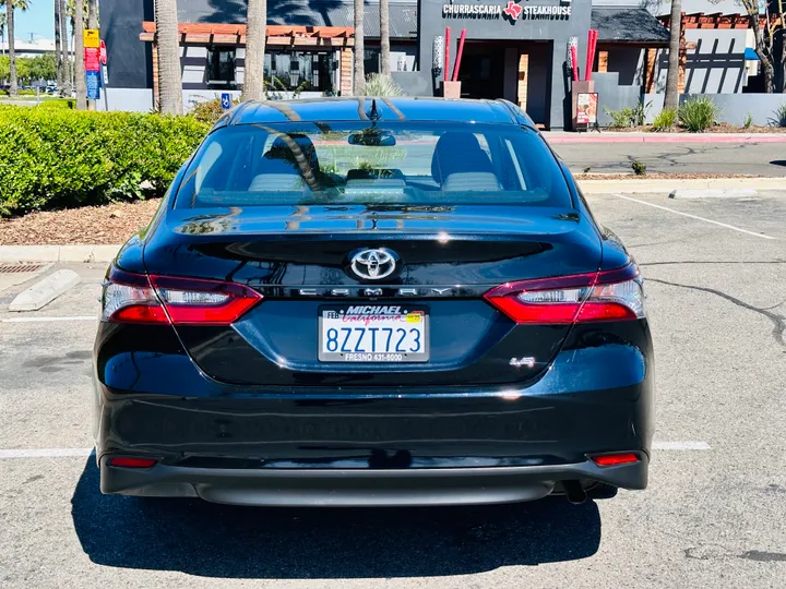 BLACK, 2022 TOYOTA CAMRY Image 9