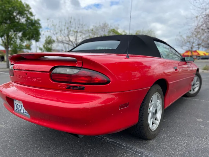 RED, 1994 CHEVROLET CAMARO Image 21