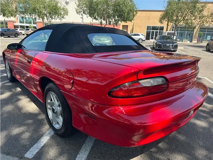 RED, 1994 CHEVROLET CAMARO Image 5