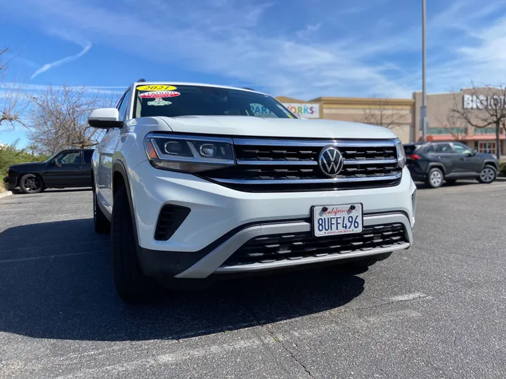 WHITE, 2021 VOLKSWAGEN ATLAS Image 10