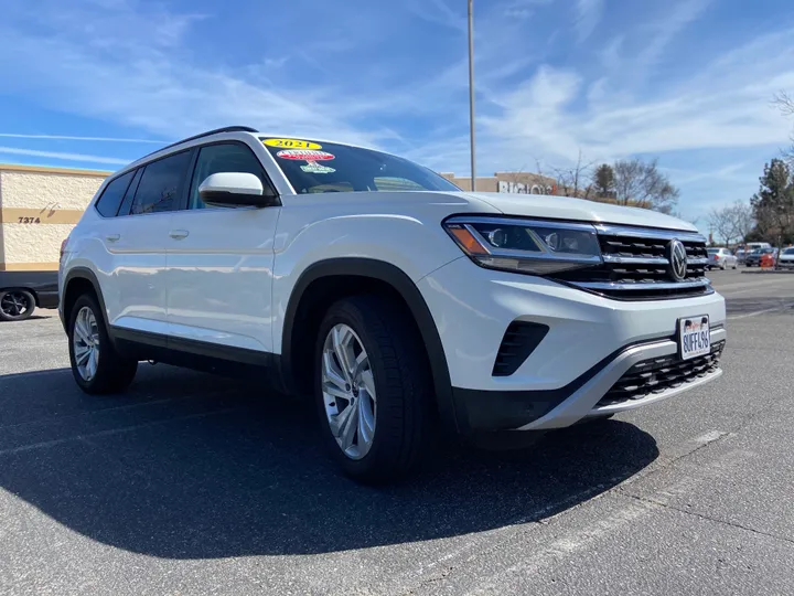 WHITE, 2021 VOLKSWAGEN ATLAS Image 13