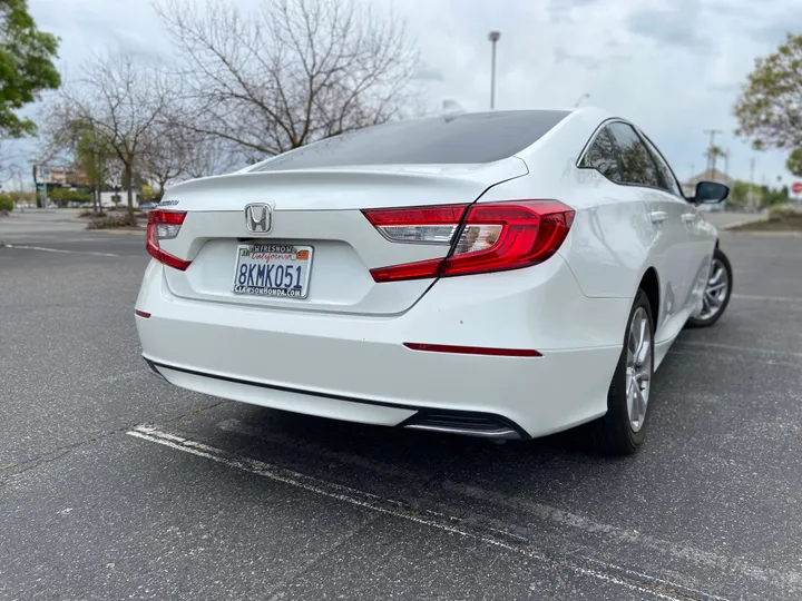 WHITE, 2019 HONDA ACCORD Image 21