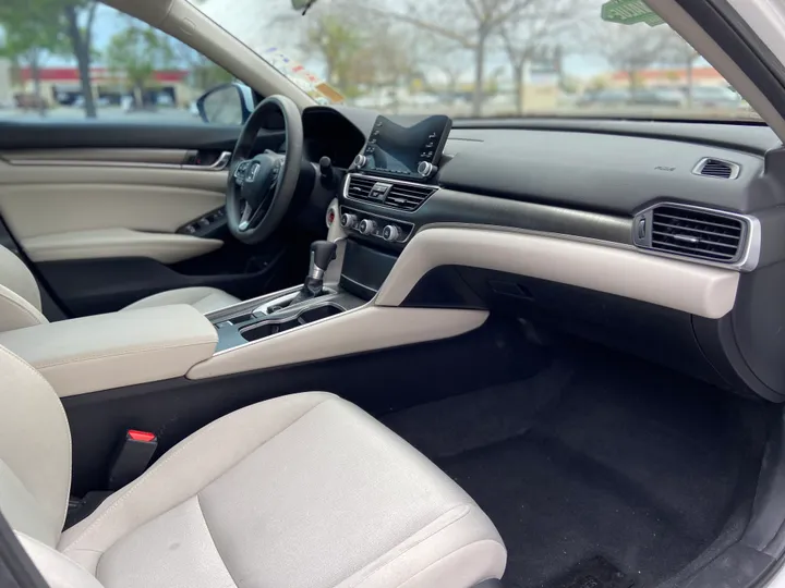 WHITE, 2019 HONDA ACCORD Image 27