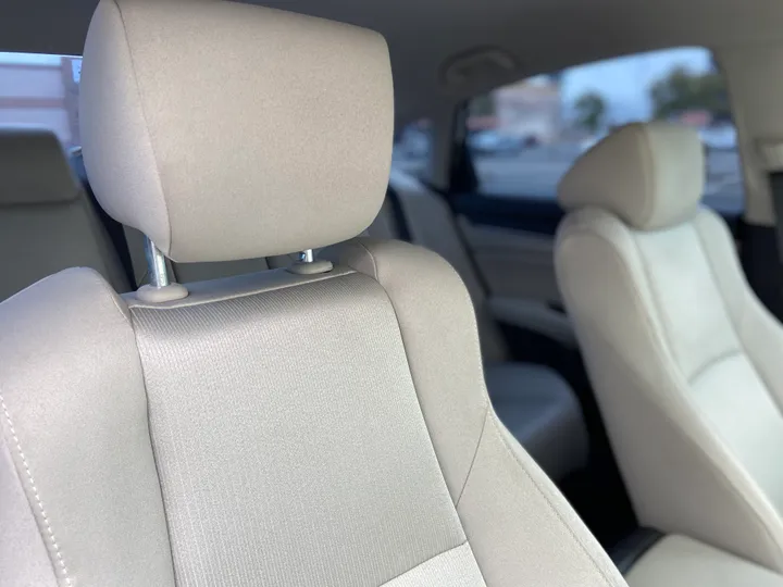 WHITE, 2019 HONDA ACCORD Image 34