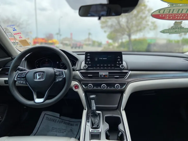 WHITE, 2019 HONDA ACCORD Image 42