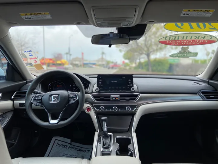 WHITE, 2019 HONDA ACCORD Image 43