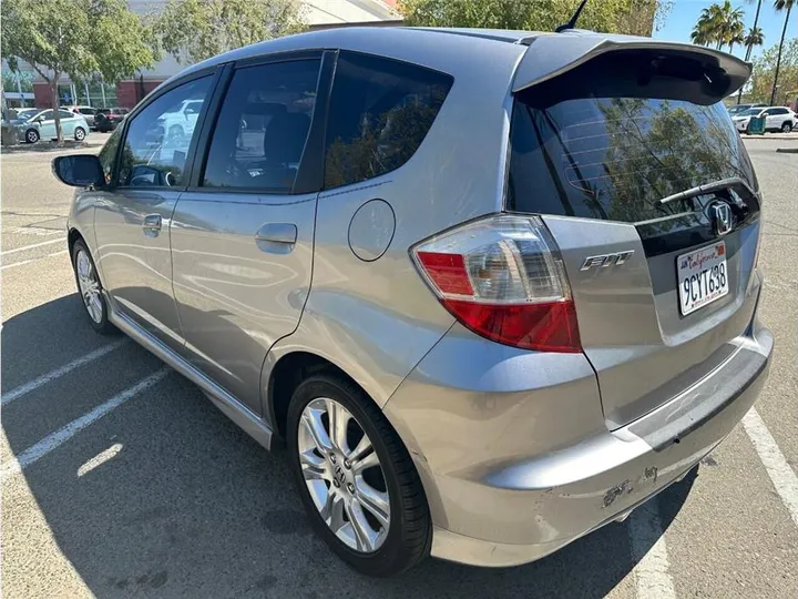 GRAY, 2010 HONDA FIT Image 4