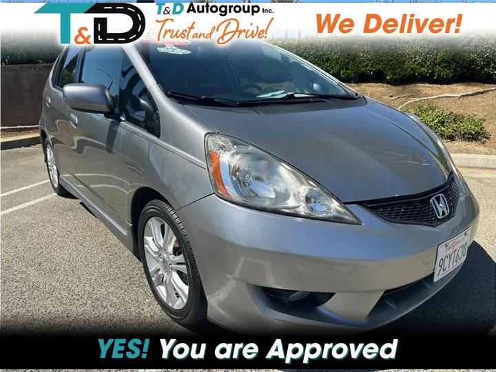 GRAY, 2010 HONDA FIT Image 1