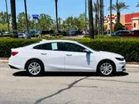 WHITE, 2018 CHEVROLET MALIBU Thumnail Image 8