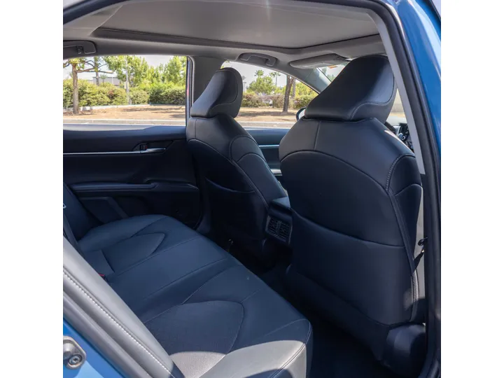 BLUE, 2023 TOYOTA CAMRY Image 18