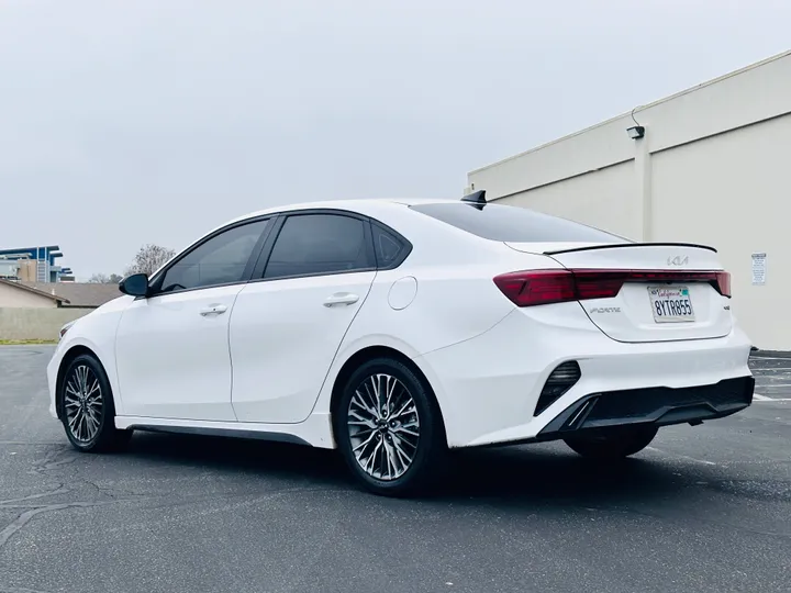 WHITE, 2022 KIA FORTE Image 3