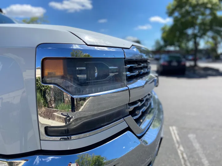 WHITE, 2016 CHEVROLET SILVERADO 1500 CREW CAB Image 10