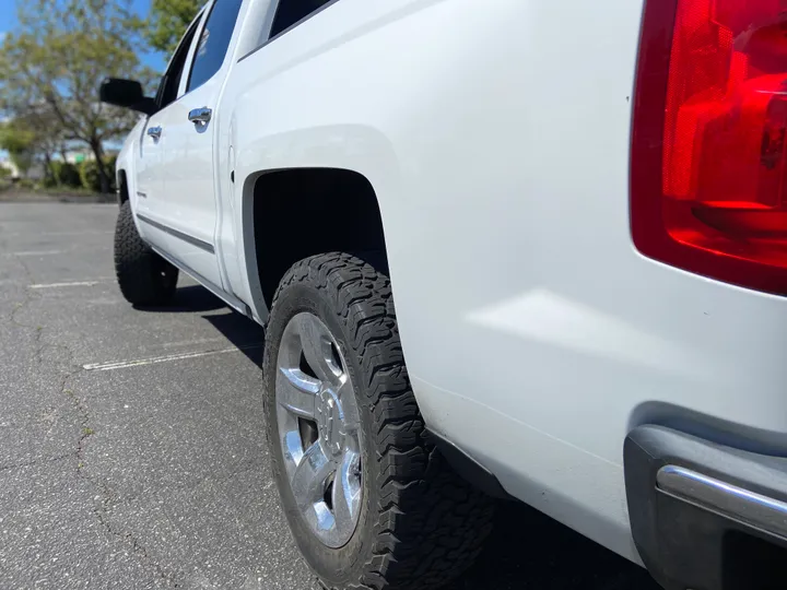 WHITE, 2016 CHEVROLET SILVERADO 1500 CREW CAB Image 22