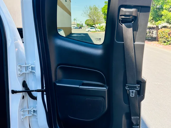 WHITE, 2017 CHEVROLET COLORADO EXTENDED CAB Image 34